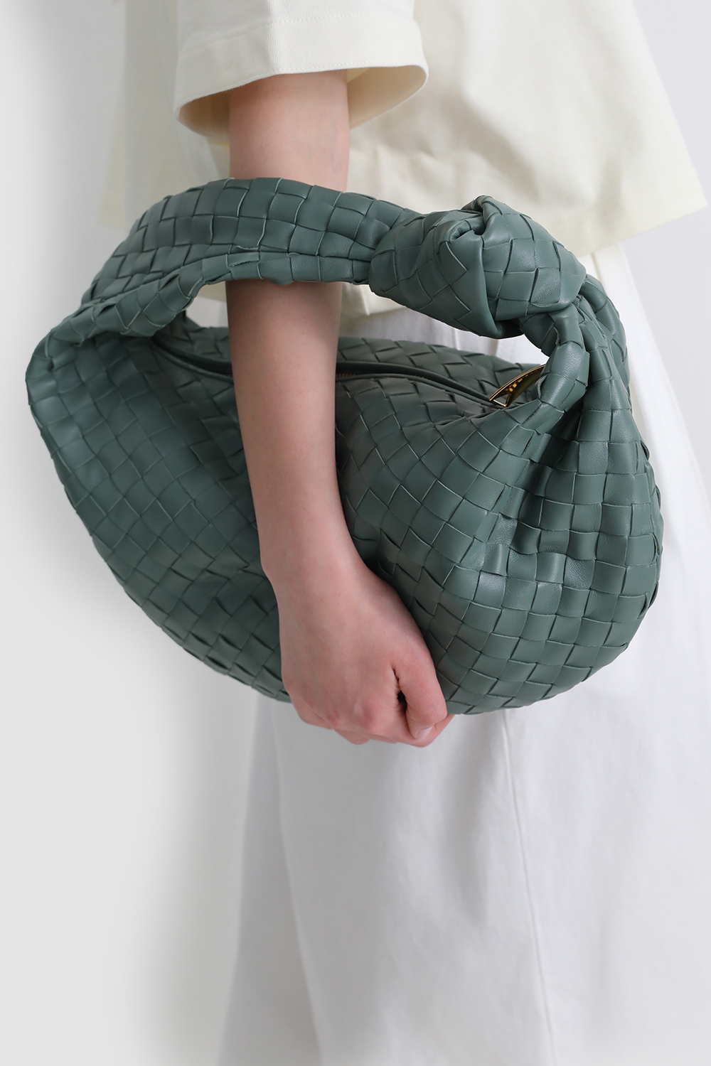 תיק ג'ודי בגודל טין BOTTEGA VENETA